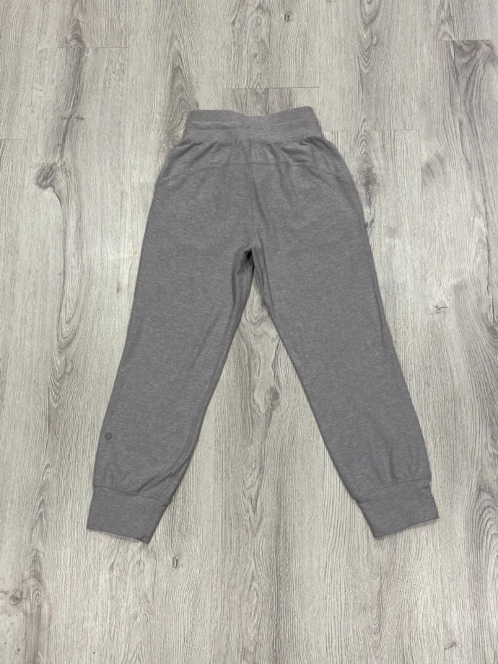 Lululemon Heathered Grey Align Joggers - Size 0 - Picture 3 of 7